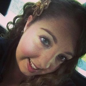 Meet your Posher, Denise